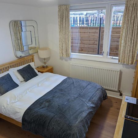 Beautiful Independent Apartment In London Uk Экстерьер фото